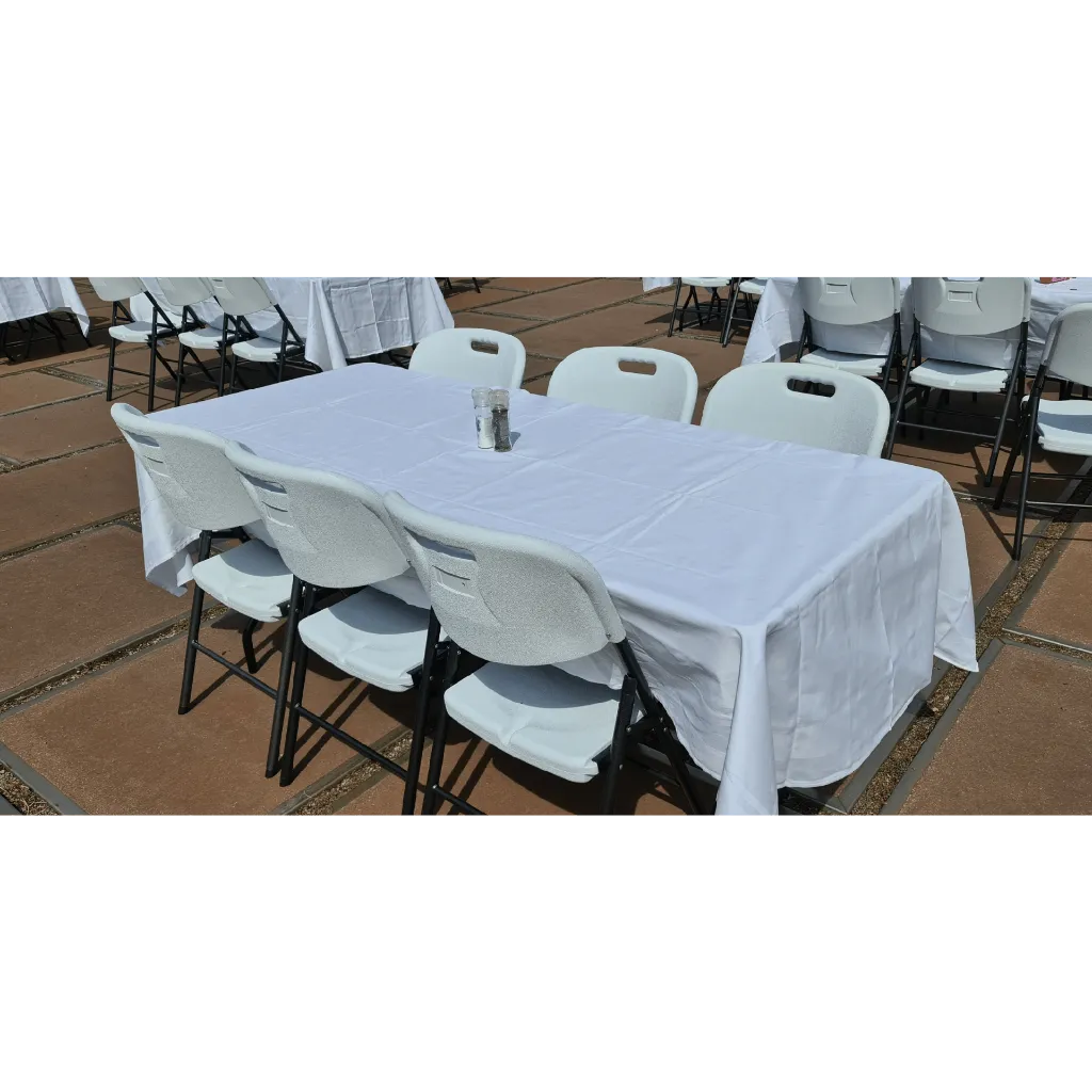 Tafel voor 6 stoelen huren.webp