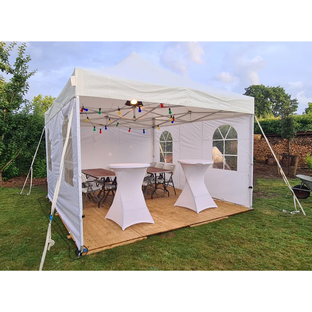 Ingerichte tent 12 personen.webp