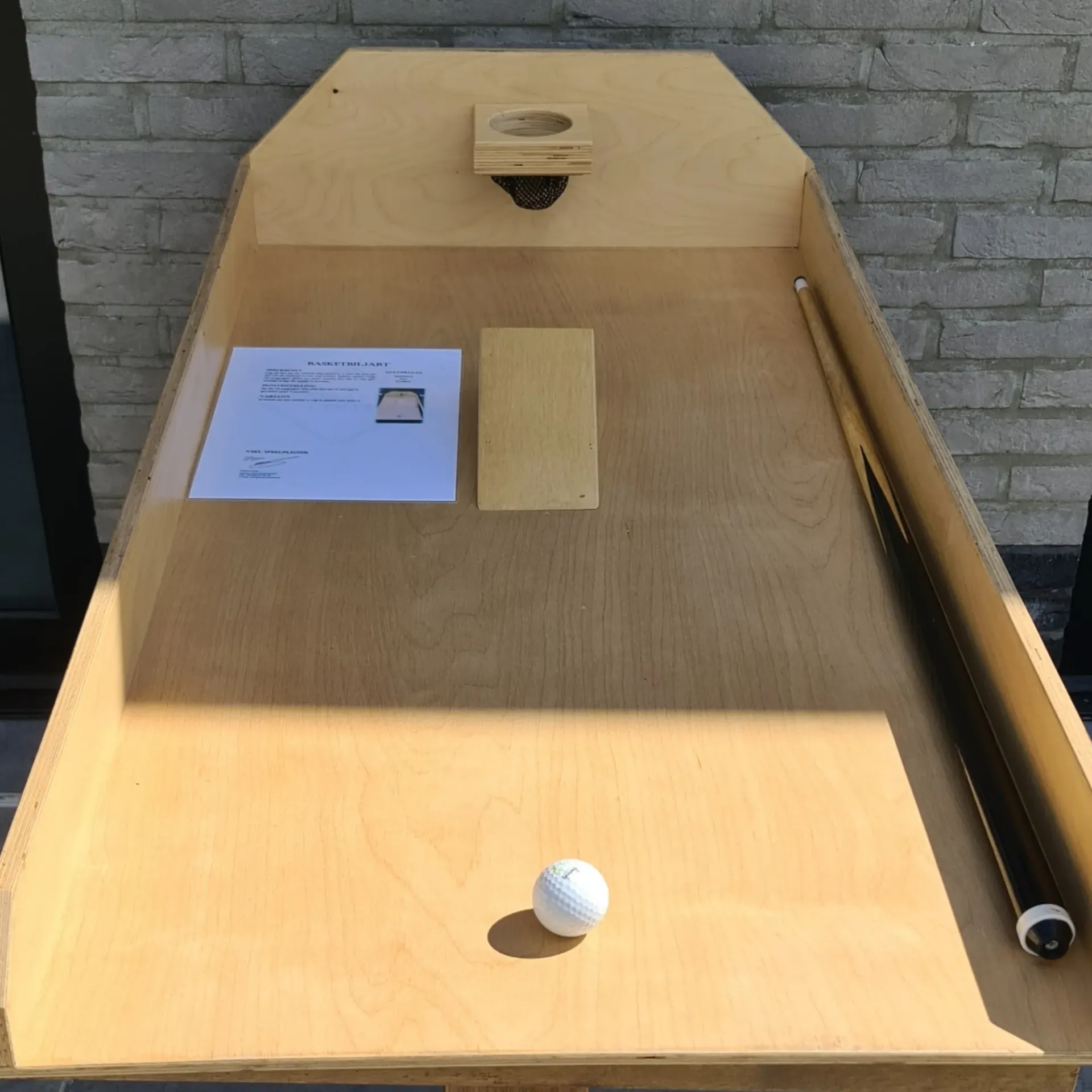 Basketbiljart – mikspel met keu en net