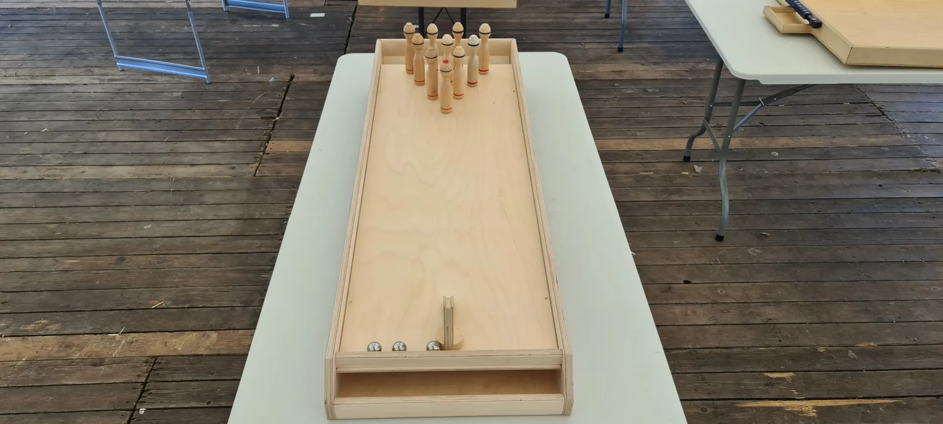 Tafelbowling – compact bowlingspel met glijbaan