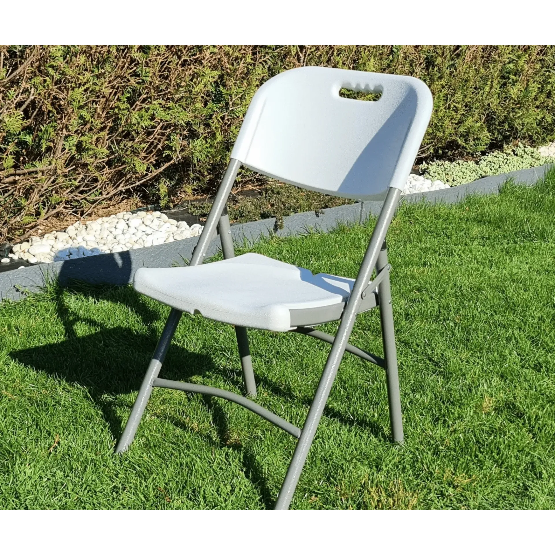 Comfortabele witte stoelen