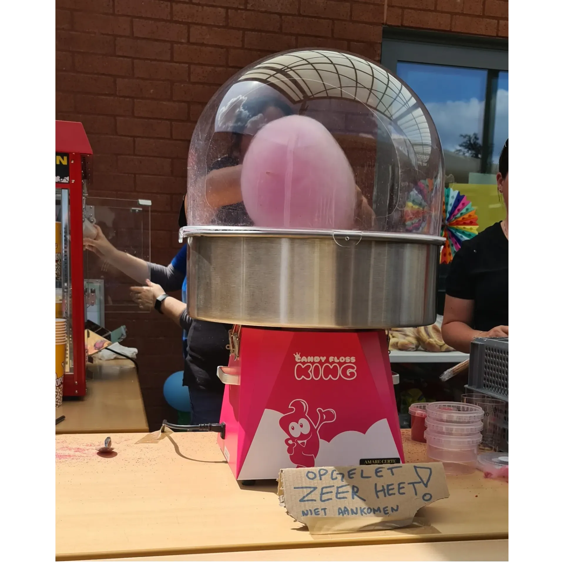 Suikerspinmachine – compact, veilig en feestelijk